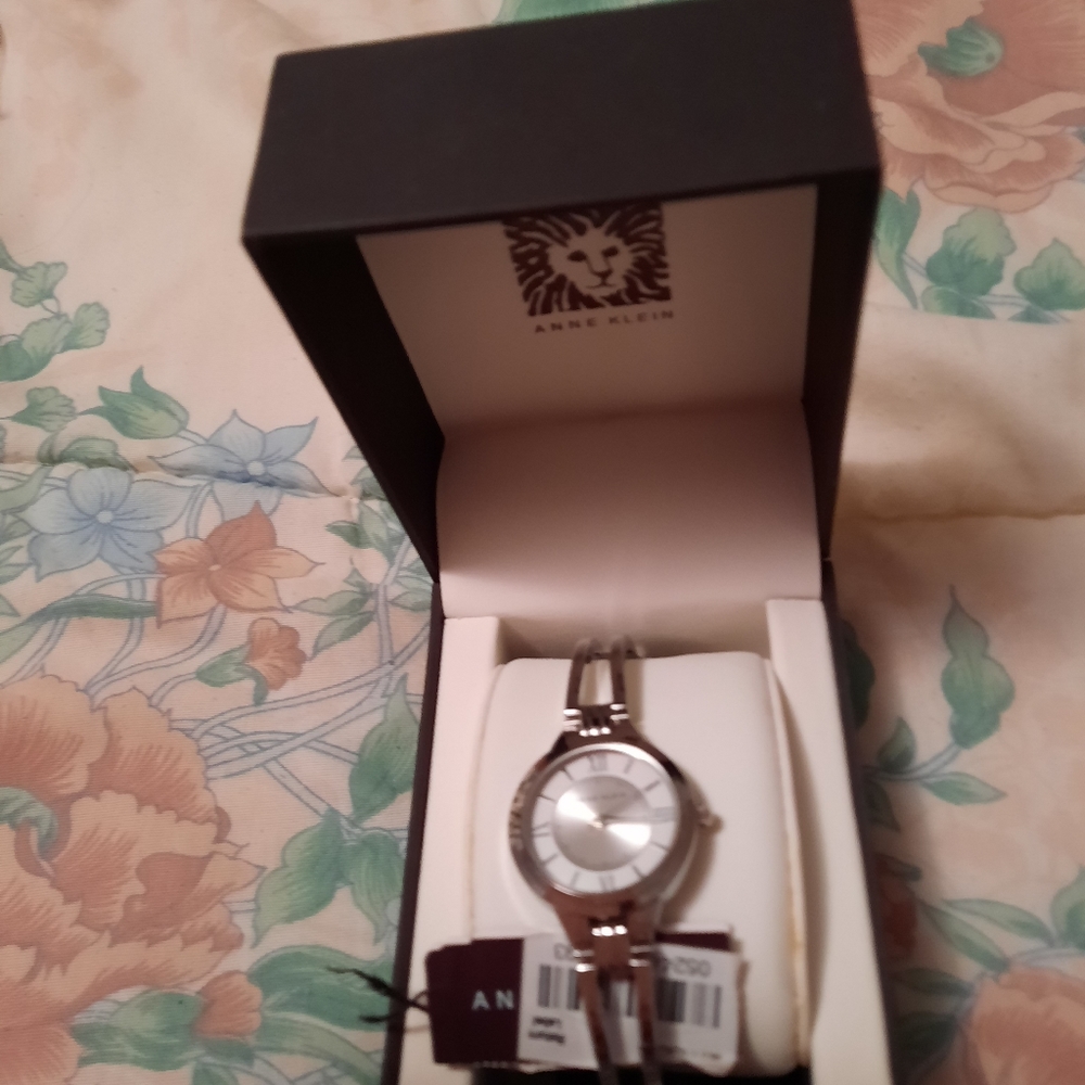 Anne Klein Watch - Picture 4 of 6
